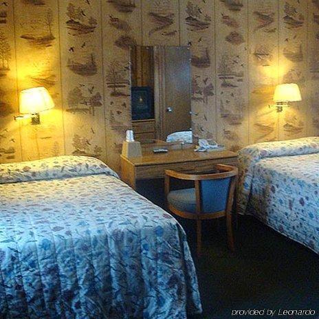 Currys Motel By Oyo Saginaw Mi Buitenkant foto